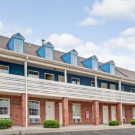 Travelodge By Wyndham Canton-Livonia Area, Mi מראה חיצוני תמונה