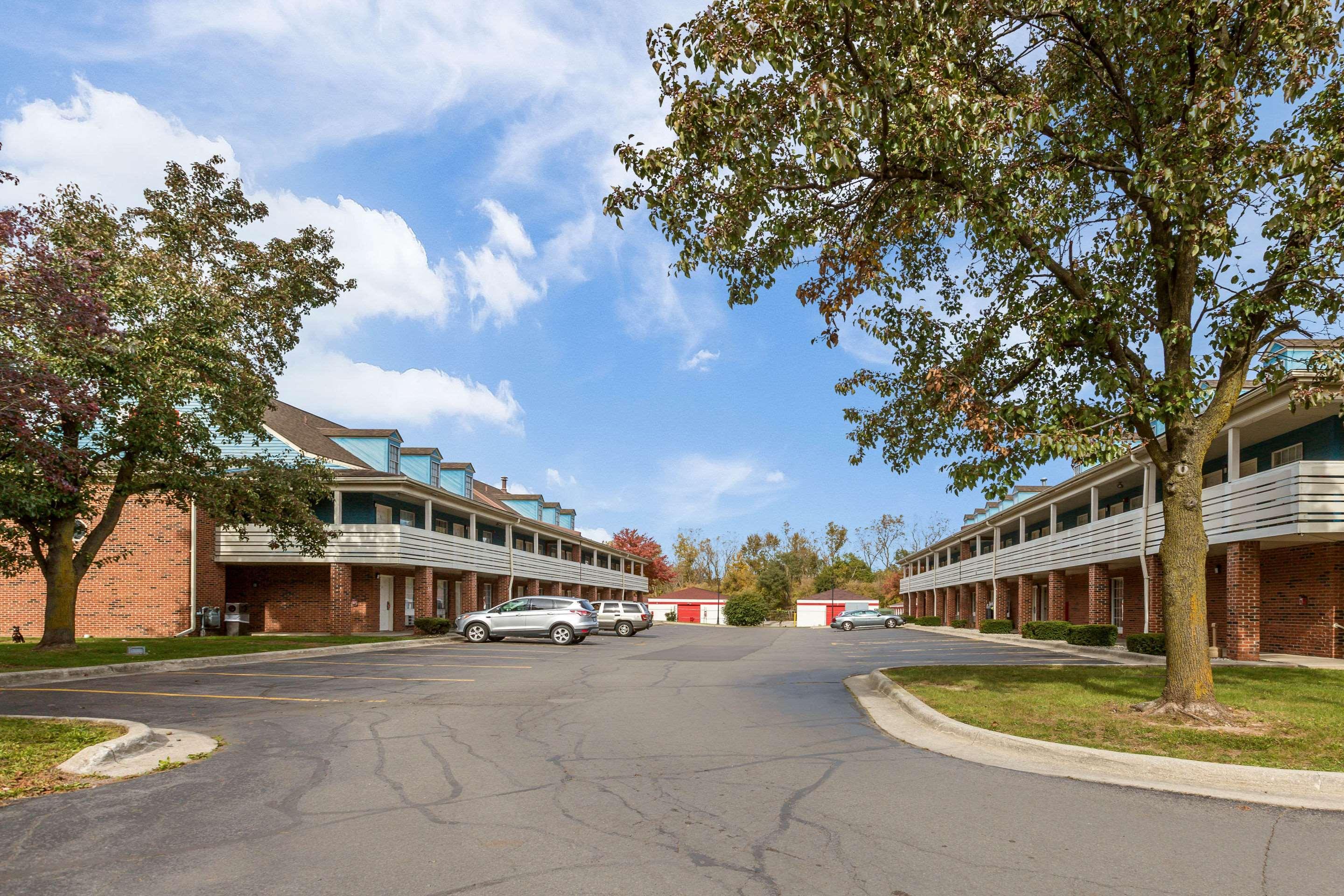 Travelodge By Wyndham Canton-Livonia Area, Mi מראה חיצוני תמונה