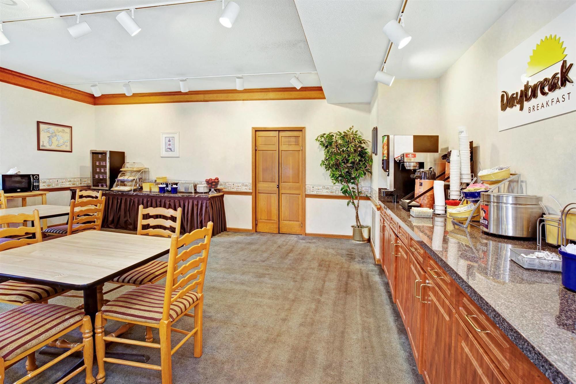 Travelodge By Wyndham Canton-Livonia Area, Mi מראה חיצוני תמונה